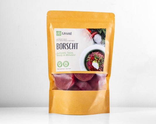 Front of Rassoul Borscht 750g packaging – traditional Eastern European beet soup, ready to heat and serve.